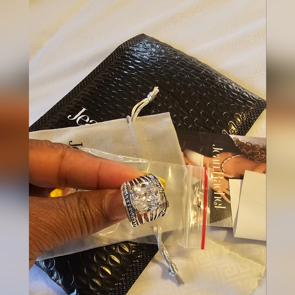 ‼️Brand NEW-NEVER WORN‼️Jean Rachel Silver and Ring with Clear Stone